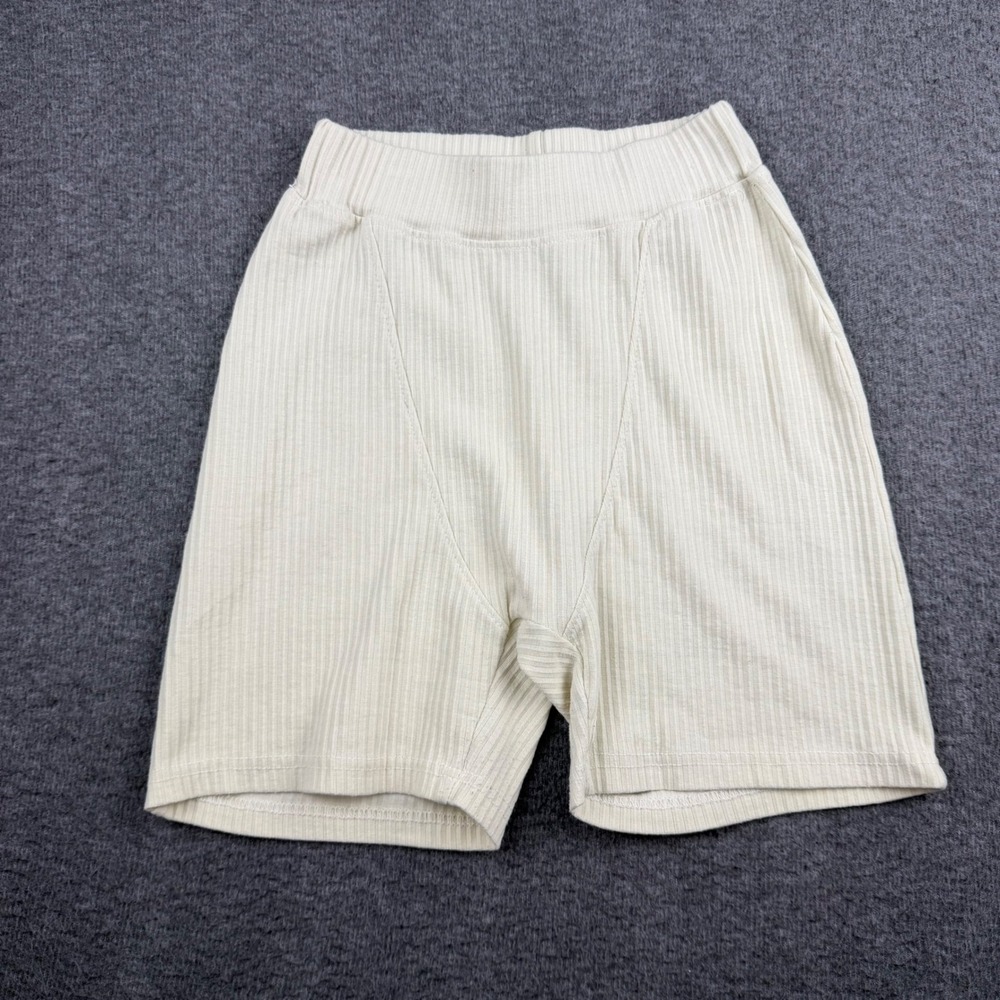 PrettyLittleThing Cream Ribbed Knit Biker Shorts High Waisted‎ Size 4 Off White